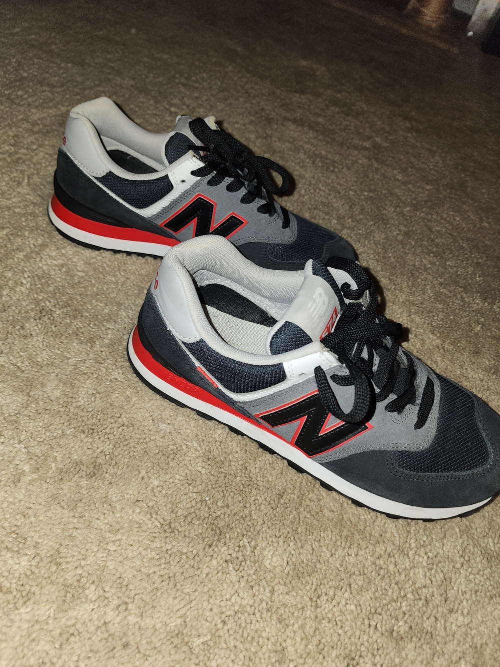 New Balance Men’s Gray, Black and Red Retro New Balance 574
